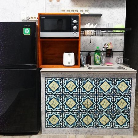 Lala Hostel 반다 아세흐 외부 사진