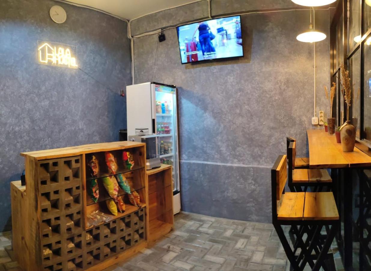 Lala Hostel 반다 아세흐 외부 사진