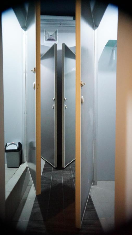 Lala Hostel 반다 아세흐 외부 사진
